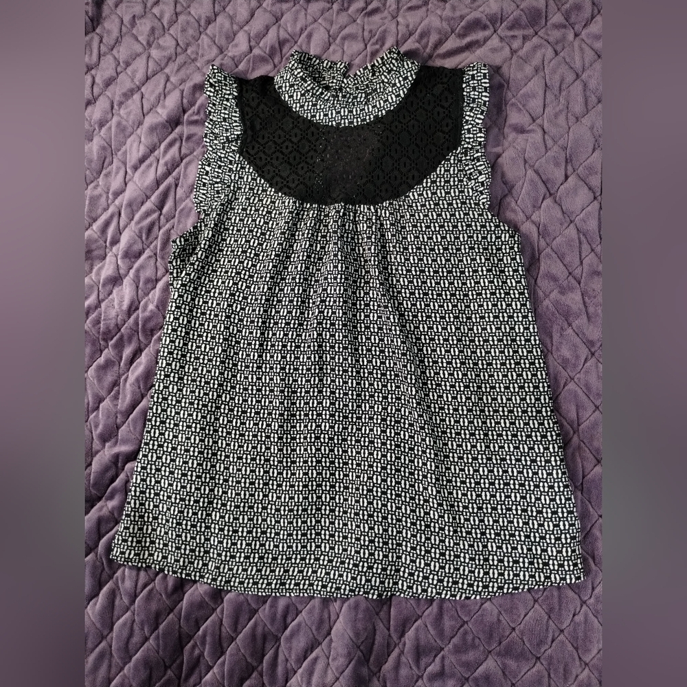 Lily White Monochrome Patterned Sleeveless Blouse Size S